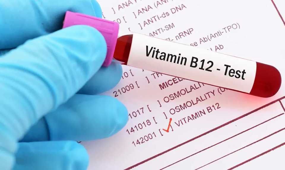 Vitamin B12 injection